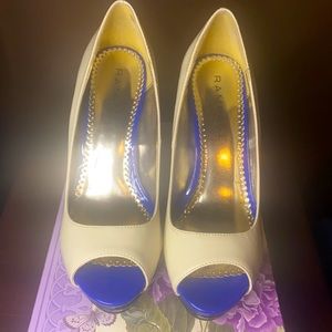 Ladies Open Toe Pumps